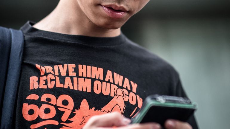 "La problématique du suicide est avant tout une problématique de lien" : les limites des applications face à la détresse des jeunes