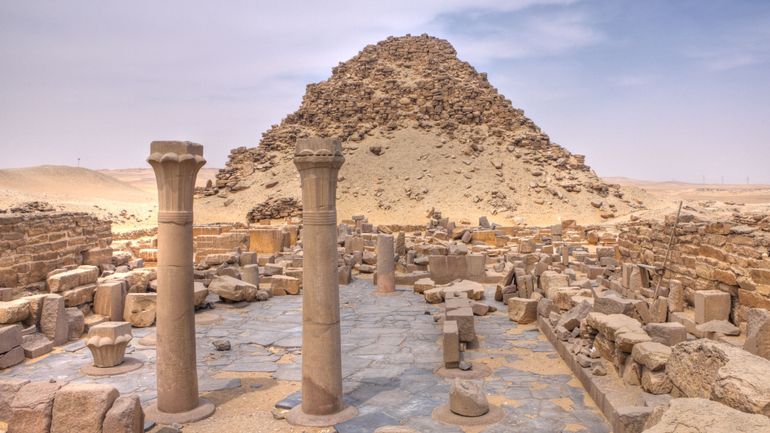 Des archéologues italiens ont découvert les vestiges d’un temple solaire antique en Égypte Des archéologues italiens ont découvert les vestiges d’un temple solaire antique en Égypte