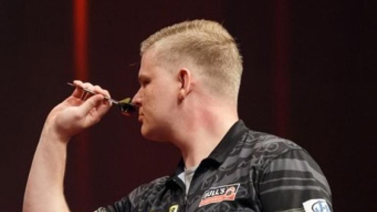 Mondiaux de darts – Mike De Decker également éliminé d’entrée par l’amateur kényan David Munyua Mondiaux de darts – Mike De Decker également éliminé d’entrée par l’amateur kényan David Munyua