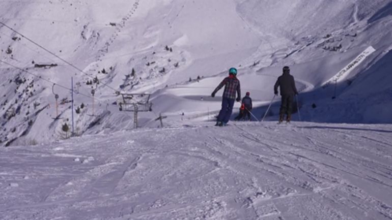 L’air frais de la montagne est désormais sans tabac : en France, l’interdiction de fumer s’applique aussi aux stations de ski L’air frais de la montagne est désormais sans tabac : en France, l’interdiction de fumer s’applique aussi aux stations de ski
