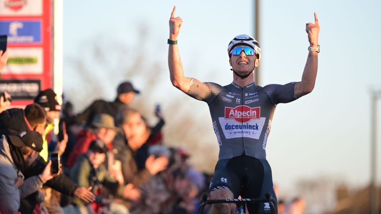 Niels Vandeputte remporte l’Exact Cross de Courtrai devant Cameron Mason et Ryan Kamp Niels Vandeputte remporte l’Exact Cross de Courtrai devant Cameron Mason et Ryan Kamp