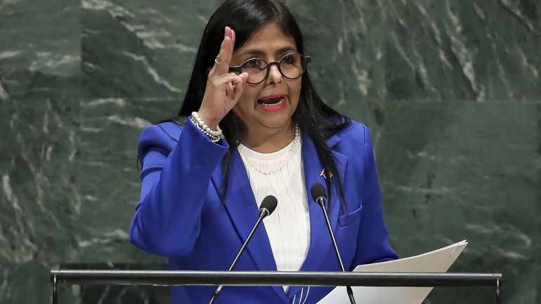L'armée vénézuélienne reconnait la vice-présidente du Venezuela Delcy Rodriguez comme présidente intérimaire (relire notre direct)