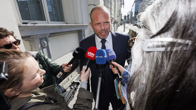 Drones dans l'espace aérien : Francken réagit aux accusations et demande un audit sur le service des achats de la Défense