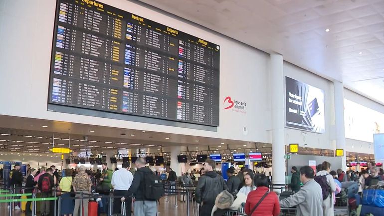 Embouteillages avant le décollage à Brussels Airport: des centaines de passagers piégés ont déjà raté leur vol