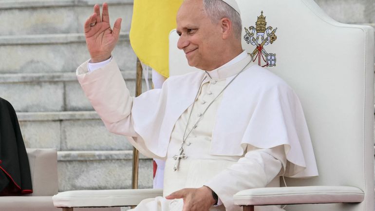 Asile et migration : le pape Léon XIV est arrivé sur l'île italienne de Lampedusa pour un hommage aux migrants