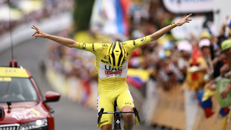 Tadej Pogacar mis à l’honneur aux Émirats arabes unis avec une statue dorée