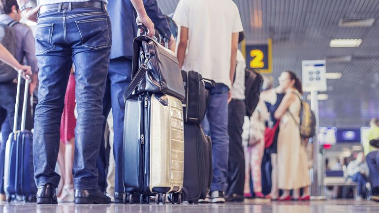 Panne de courant générale à l'aéroport de Charleroi : opérations perturbées, contrôles effectués en manuel"