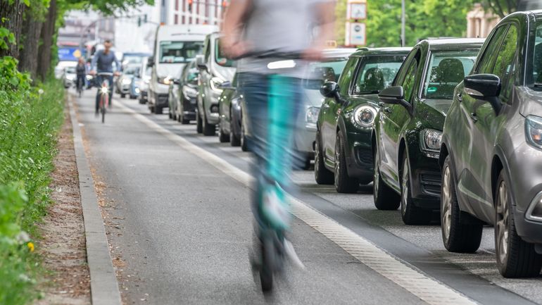 Moins de morts sur les routes, mais plus parmi les utilisateurs de trottinettes électriques