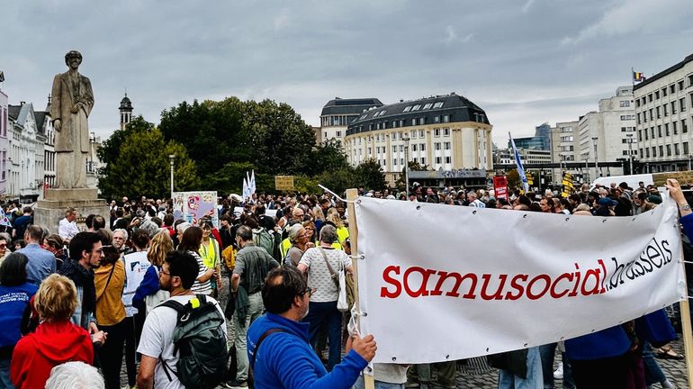 Bruxelles : le secteur de l'accueil se mobilise contre la suppression de 1000 places d'hébergement