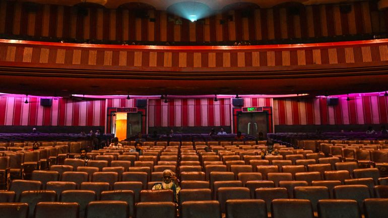 Des salles vides à Bollywood ? Certains producteurs manipulent les critiques et le box-office