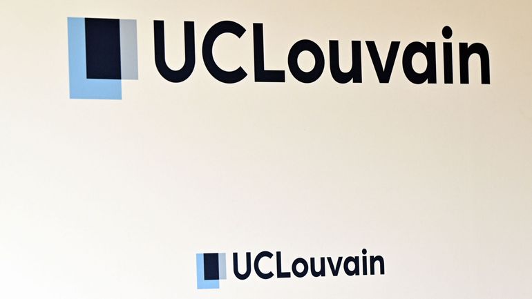 La Justice annule la suspension d'un professeur de l'UCLouvain accusé de harcèlement et d'agression sexuelle : l'université réagit