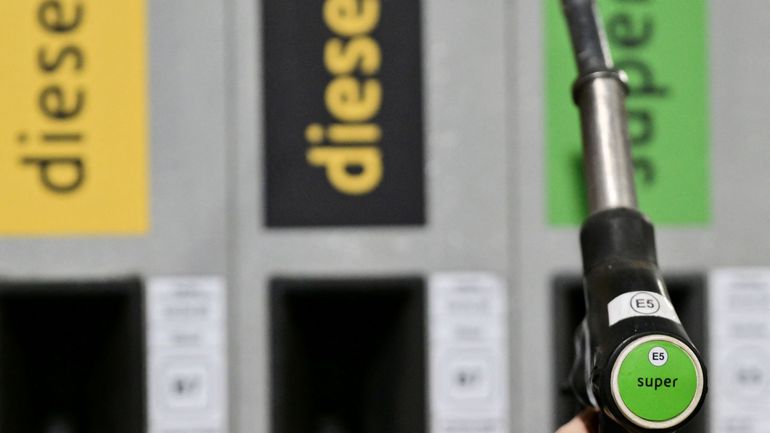Après le diesel à 2 euros le litre, l'essence augmentera de près de 8 centimes dès ce vendredi