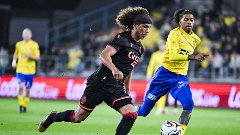 Direct audio – Coupe de Belgique : Ayensa libère le Standard sur penalty, double avance pour Anderlecht, Charleroi tergiverse Direct audio – Coupe de Belgique : Ayensa libère le Standard sur penalty, double avance pour Anderlecht, Charleroi tergiverse