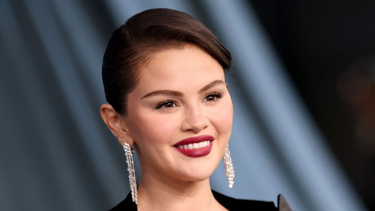 Découvrez "In The Dark" de Selena Gomez ainsi que nos autres nouveautés de la semaine sur Tipik Découvrez "In The Dark" de Selena Gomez ainsi que nos autres nouveautés de la semaine sur Tipik