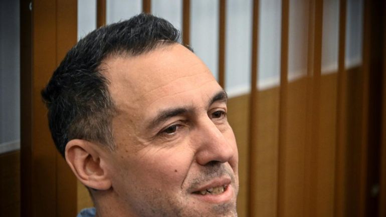 La Russie libère le chercheur français Vinatier en échange du basketteur russe Daniil Kasatkin