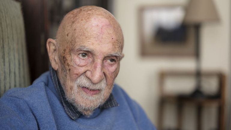 Rescapé de la Shoah à 11 ans, Simon Gronowski "lutte pour la paix, la démocratie et l'amitié entre les hommes" Rescapé de la Shoah à 11 ans, Simon Gronowski "lutte pour la paix, la démocratie et l'amitié entre les hommes"