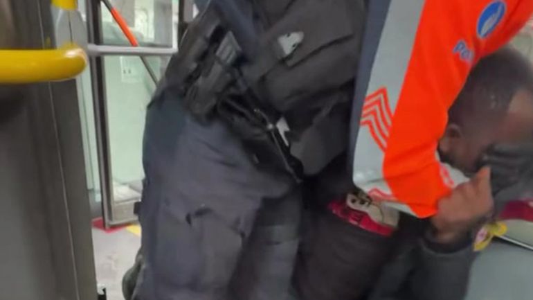 Sondage : vous avez du mal à écouter la police ? Sondage : vous avez du mal à écouter la police ?