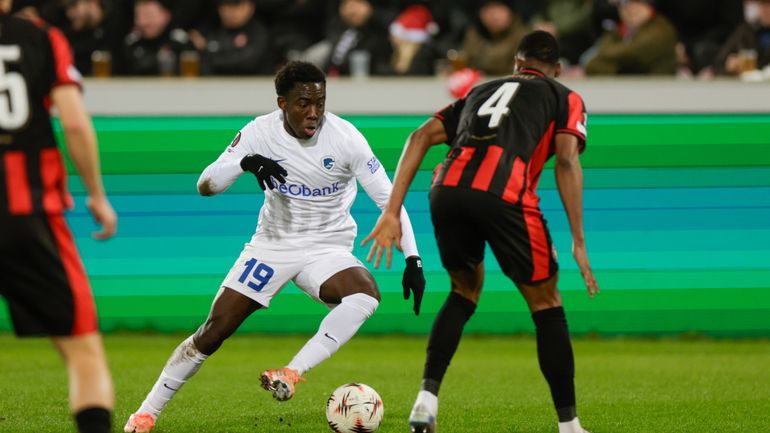 Direct vidéo : Europa League, Midtjylland – Genk : 1-0, Van Crombrugge se troue et permet aux Danois de mener au score Direct vidéo : Europa League, Midtjylland – Genk : 1-0, Van Crombrugge se troue et permet aux Danois de mener au score