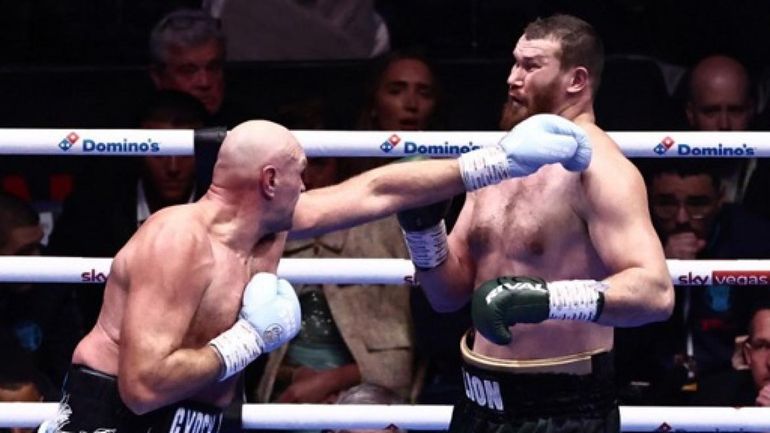 Boxe : Tyson Fury réussit son retour et met au défi Anthony Joshua