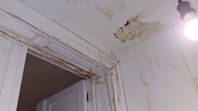 Charleroi : un rapport dénonce des “logements malades” et une action publique “maltraitante” Charleroi : un rapport dénonce des “logements malades” et une action publique “maltraitante”