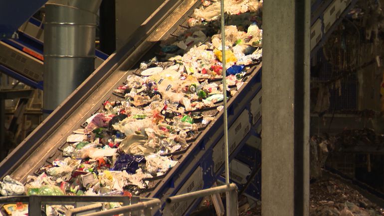Ces erreurs dans les sacs bleus qui freinent le recyclage