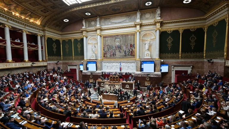 France : l'Assemblée nationale vote largement la "suspension" de la réforme des retraites