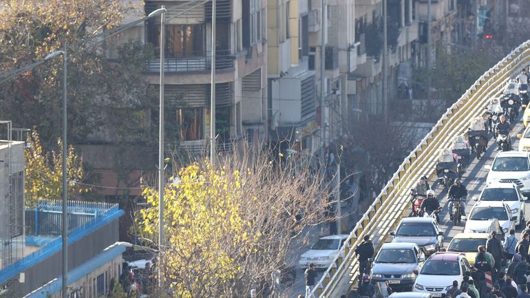 Manifestations en Iran contre la vie chère : de premières arrestations, le président iranien dit vouloir entamer le dialogue avec les manifestants