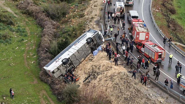 Turquie : un accident de bus cause seize morts et 30 blessés à Antalya