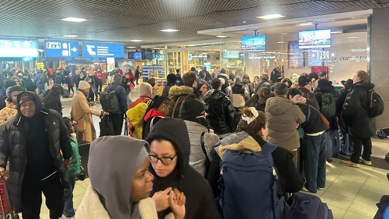 Eurostar annulés, retards sur les lignes nationales : le trafic ferroviaire est toujours interrompu sur la ligne à grande vitesse entre Bruxelles et la France