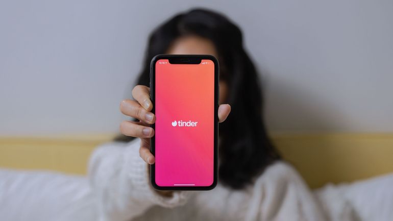Tinder vieillit, Hinge grandit: la leçon que toute entreprise devrait retenir