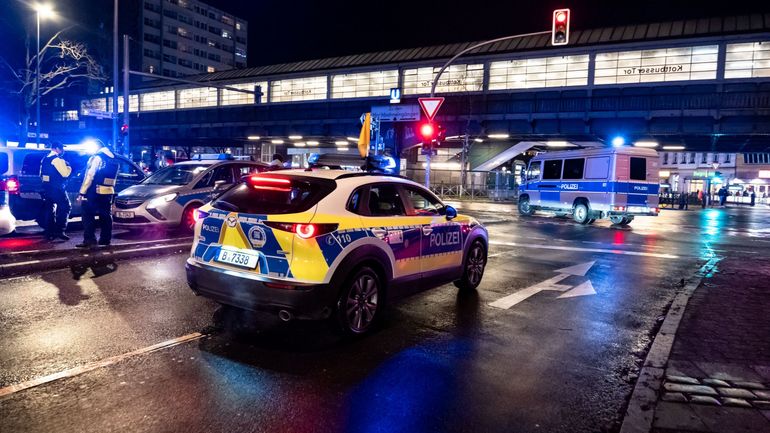 Allemagne : une cinquantaine de blessés à Berlin lors d'un affrontement entre policiers et supporters