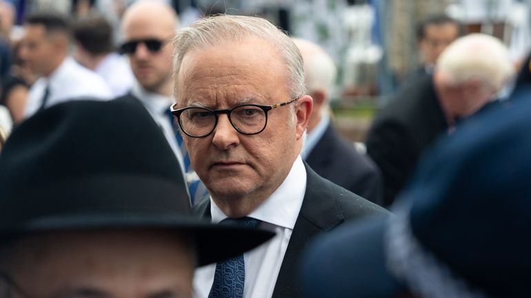 Fusillade antisémite à Bondi Beach : le Premier ministre australien présente ses excuses à la communauté juive et durcit les lois sur les armes