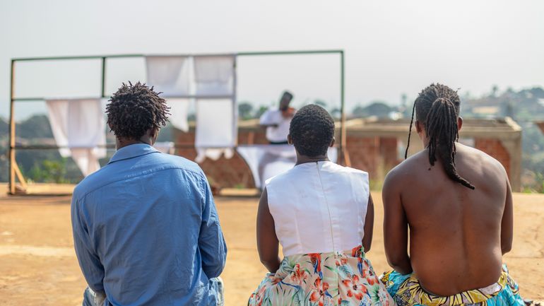 "Géométrie de vies" : au Théâtre National, le collectif d’Art-d’Art souffle l’Histoire du Congo "Géométrie de vies" : au Théâtre National, le collectif d’Art-d’Art souffle l’Histoire du Congo