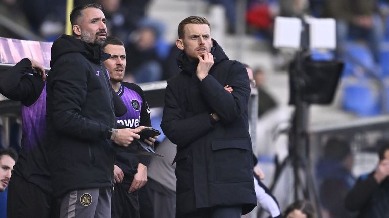 Edward Still remonté sur l'arbitrage après la nouvelle défaite d'Anderlecht, à Genk : 