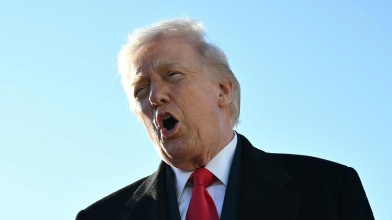 Iran : Trump évoque désormais un renversement du pouvoir