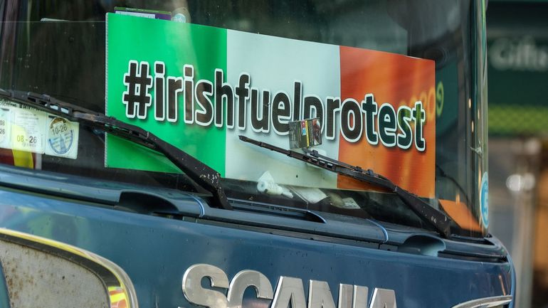 L'Irlande submergée par la colère des agriculteurs et des routiers face à la hausse du prix des carburants