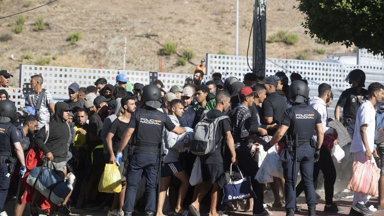 Cinq pays européens progressent dans la création d'un "hub de retour" pour les migrants
