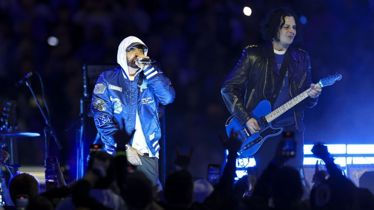 Jack White et Eminem enflamment le show d’une mi-temps d’un match de NFL à Detroit Jack White et Eminem enflamment le show d’une mi-temps d’un match de NFL à Detroit