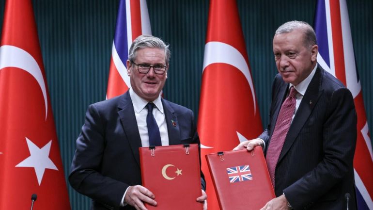 La Turquie achète 20 Eurofighters, un avion construit par le Royaume-Uni, l'Allemagne, l'Italie et l'Espagne La Turquie achète 20 Eurofighters, un avion construit par le Royaume-Uni, l'Allemagne, l'Italie et l'Espagne
