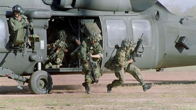 En 1989, les Etats-Unis capturaient le général Noriega, barricadé à l'ambassade panaméenne du Vatican, à coups de rock et de heavy metal