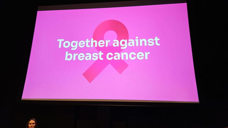 Cancer du sein : année record pour la campagne de lutte "Octobre rose", se réjouissent les organisateurs Cancer du sein : année record pour la campagne de lutte "Octobre rose", se réjouissent les organisateurs