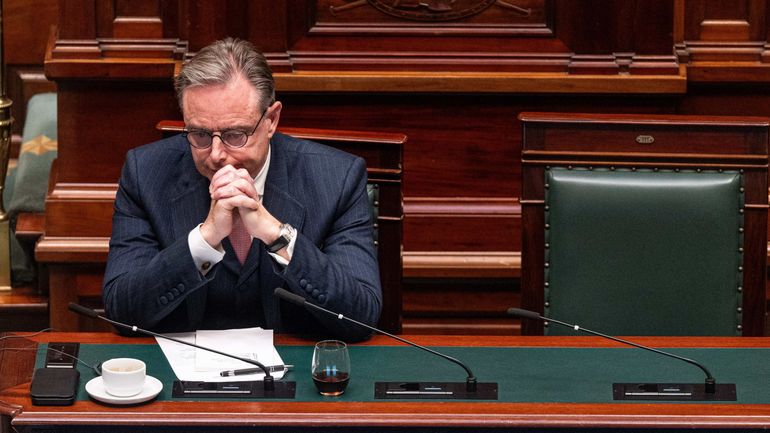 Sur le budget fédéral, la méthode De Wever est un échec selon le PS : "Les Belges méritent mieux que le désert de l'Arizona"