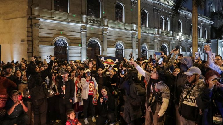 Pérou: le chef de la police de Lima suspendu après les violentes manifestations