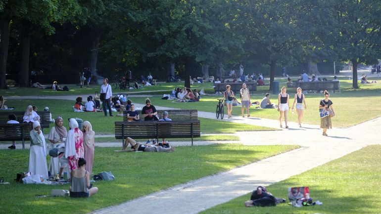 Où se rafraîchir ? La ville de Bruxelles propose une carte de ses lieux frais, les autres communes francophones à la traîne