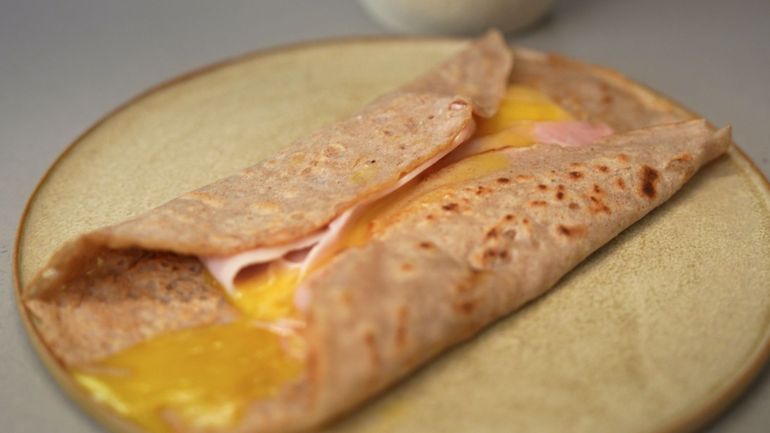 Pommes caramélisées et boudin rôti : la salade qui réinvente un classique