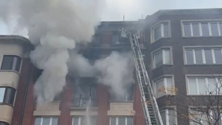 Charleroi : Plusieurs enfants sauvés d'un incendie par les pompiers