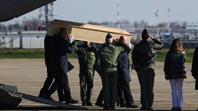 Incendie de Crans-Montana : toutes les victimes identifiées, l'Italie dénonce une tragédie évitable, Macron sur place vendredi