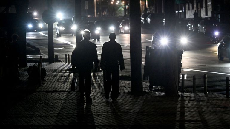 Guerre en Ukraine : certaines parties de Kiev privées d'électricité après une attaque russe