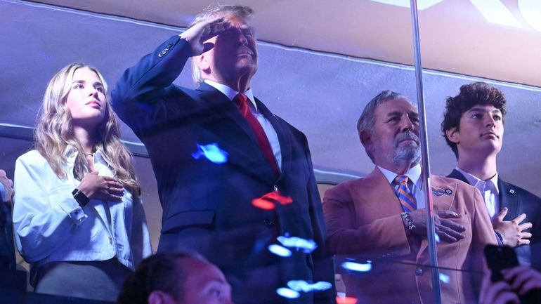 Etats-Unis : Donald Trump hué au Madison Square Garden de New York avant un match de finale NBA