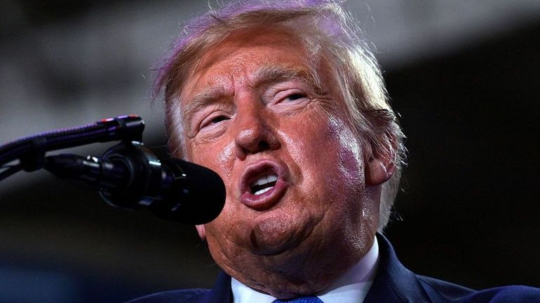 Trump riposte aux attaques d'Obama sur ses travaux à la Maison Blanche
